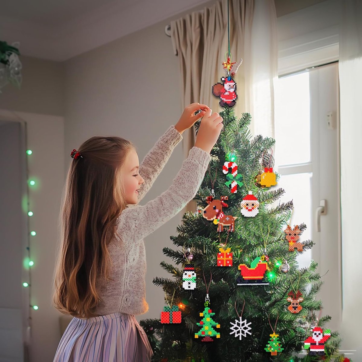 Strijkkralen voor Kerstmis, 5 mm strijkkralen, kerstset, 15 patronen, strijkpapier, hangers en accessoires voor knutselen, handwerk voor kinderen, cadeau, kerstdecoratie (rood) — cadeau in Spellen & Speelgoed - foto 5