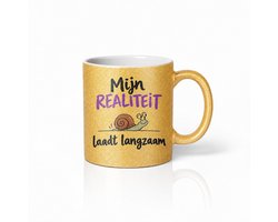 Schattige Hallucineren 'Mijn Realiteit Laadt Langzaam' Mok – Humoristische Koffiemok voor Dromers en AI-Fans