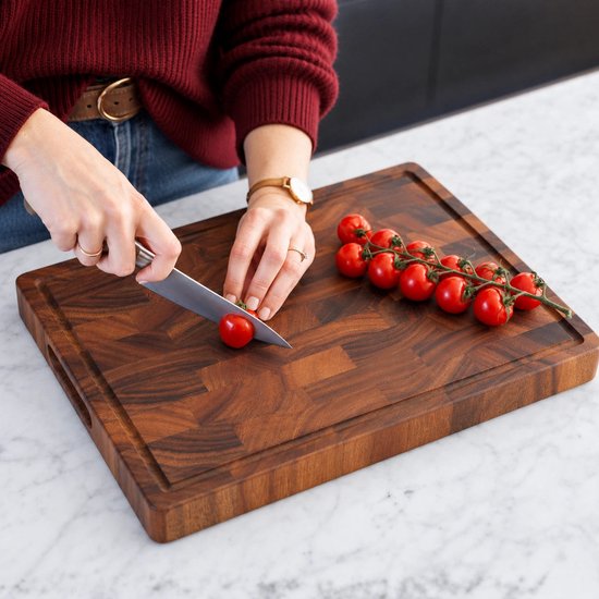 SOPHIOR Houten Snijplank Walnoot Kopshout - Groot 42x30x3,2 cm - Met Sapgeul en Handvaten — cadeau in Kookcadeaus - foto 5