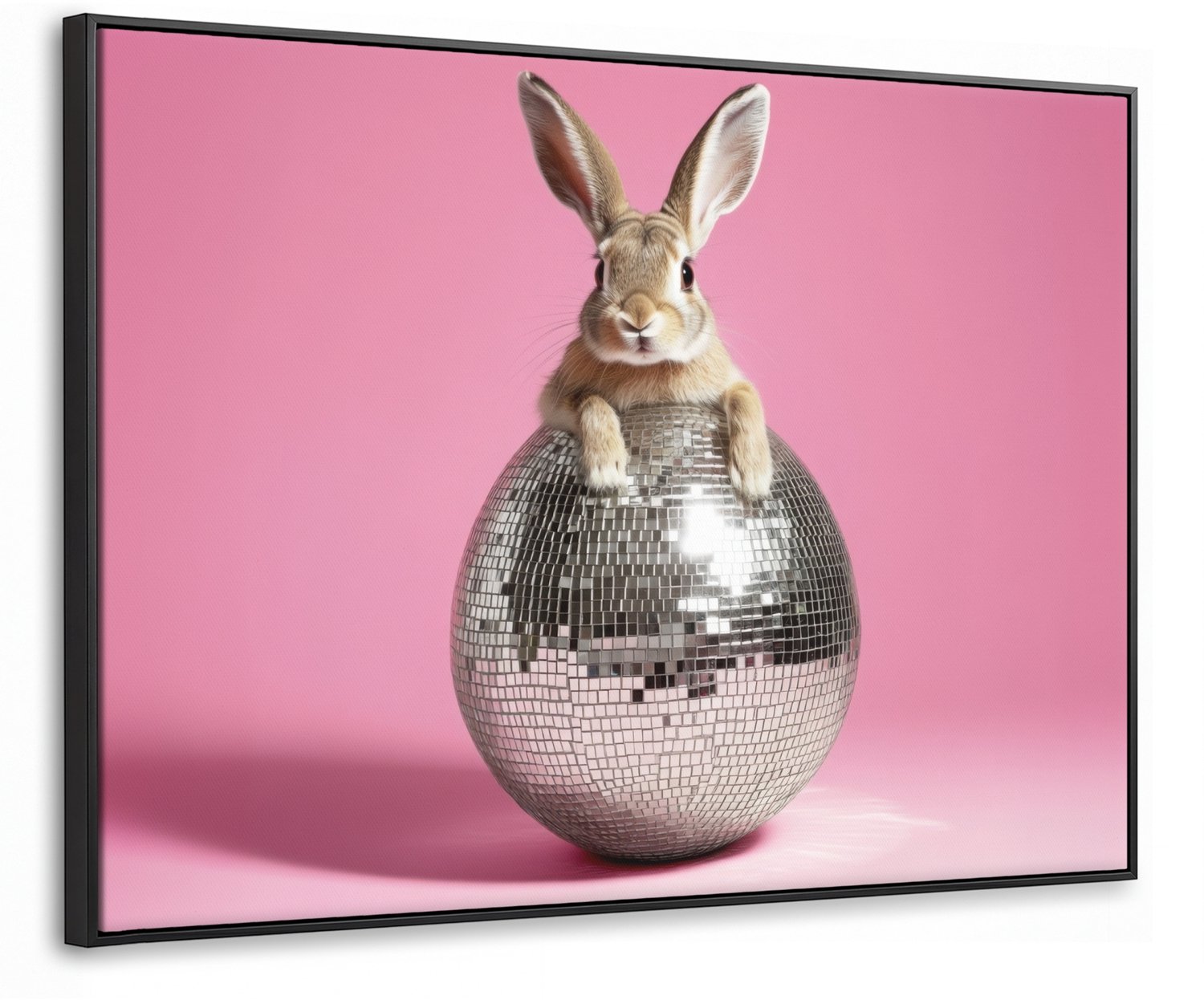 Canvas Schilderij met Baklijst 80x60cm - Haas - Strik -Discobal - Muurdecoratie woonkamer - Slaapkamer decoratie - Kamer accessoires - Schilderijen op canvas met lijst