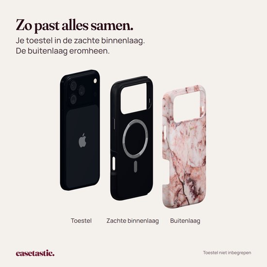 Toont opbouw van telefoonhoesje: zwarte smartphone, zwarte binnenlaag met MagSafe en roze marmeren buitenlaag.
