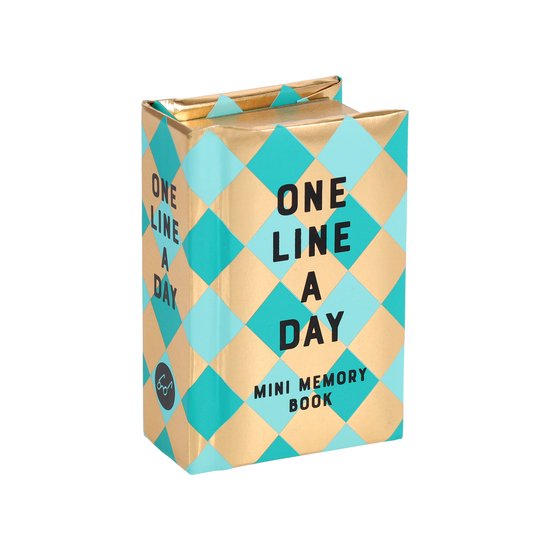 Mini dagboek met goud en mintgroen ruitpatroon en de tekst 'One Line a Day Mini Memory Book'.