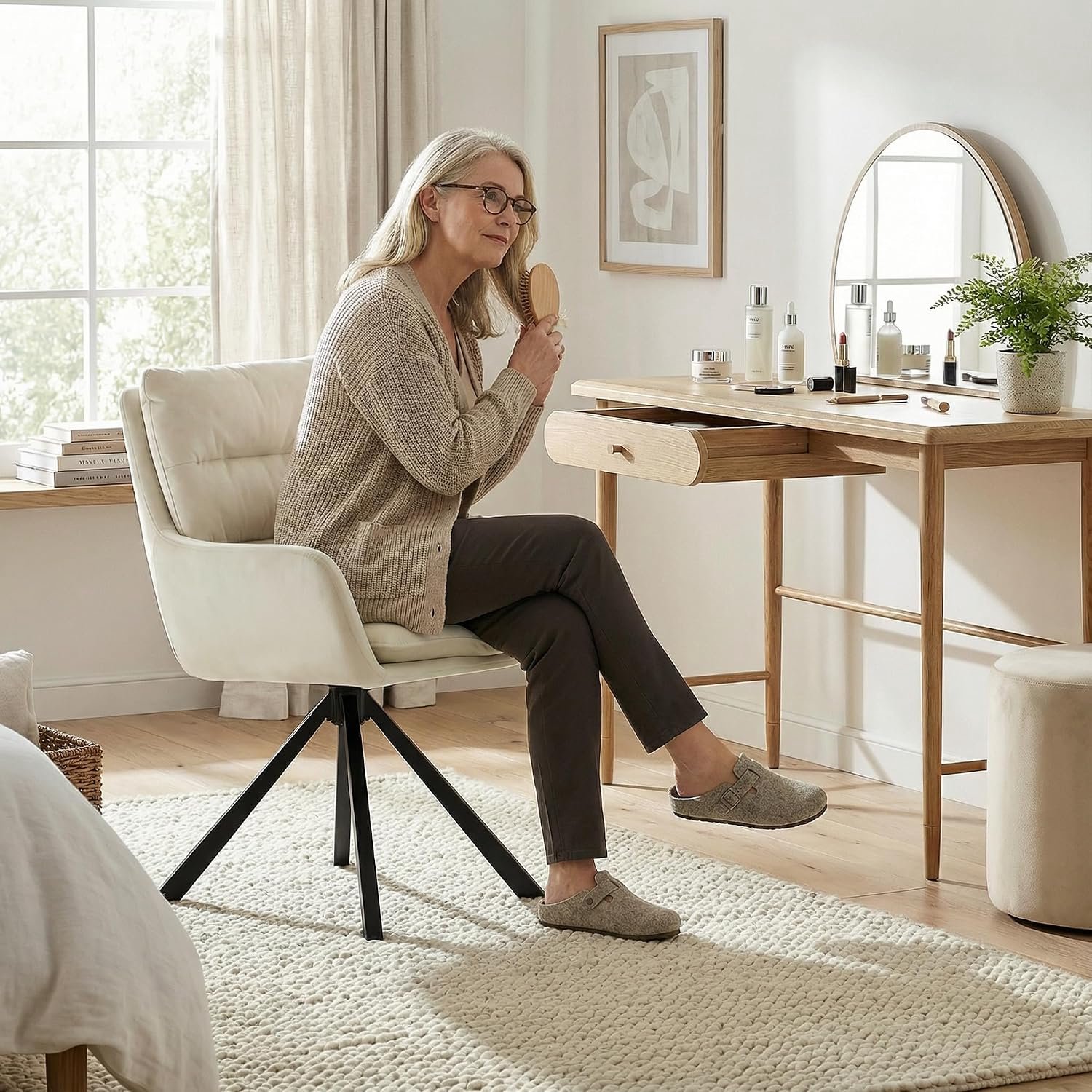 Draaibare Eetkamerstoelen met Armleuningen Set van 4 – 360° Velvet Stoelen met Dubbele Rugleuning, Uitneembaar Zitkussen en Metalen Onderstel, Crèmewit