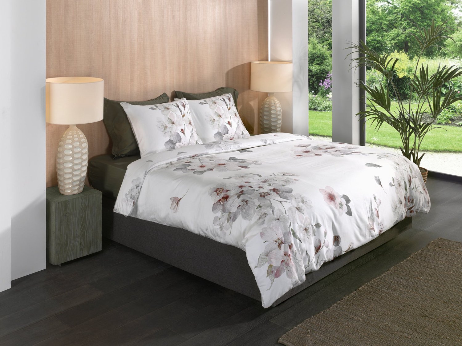 Heckettlane Dekbedovertrek Fai - Dekbed met instopstrook - Off-White - Dekbedovertrek van 100% Katoen-Satijn - Bloemen - 260x200-220 cm + 2 slopen 60/70 cm