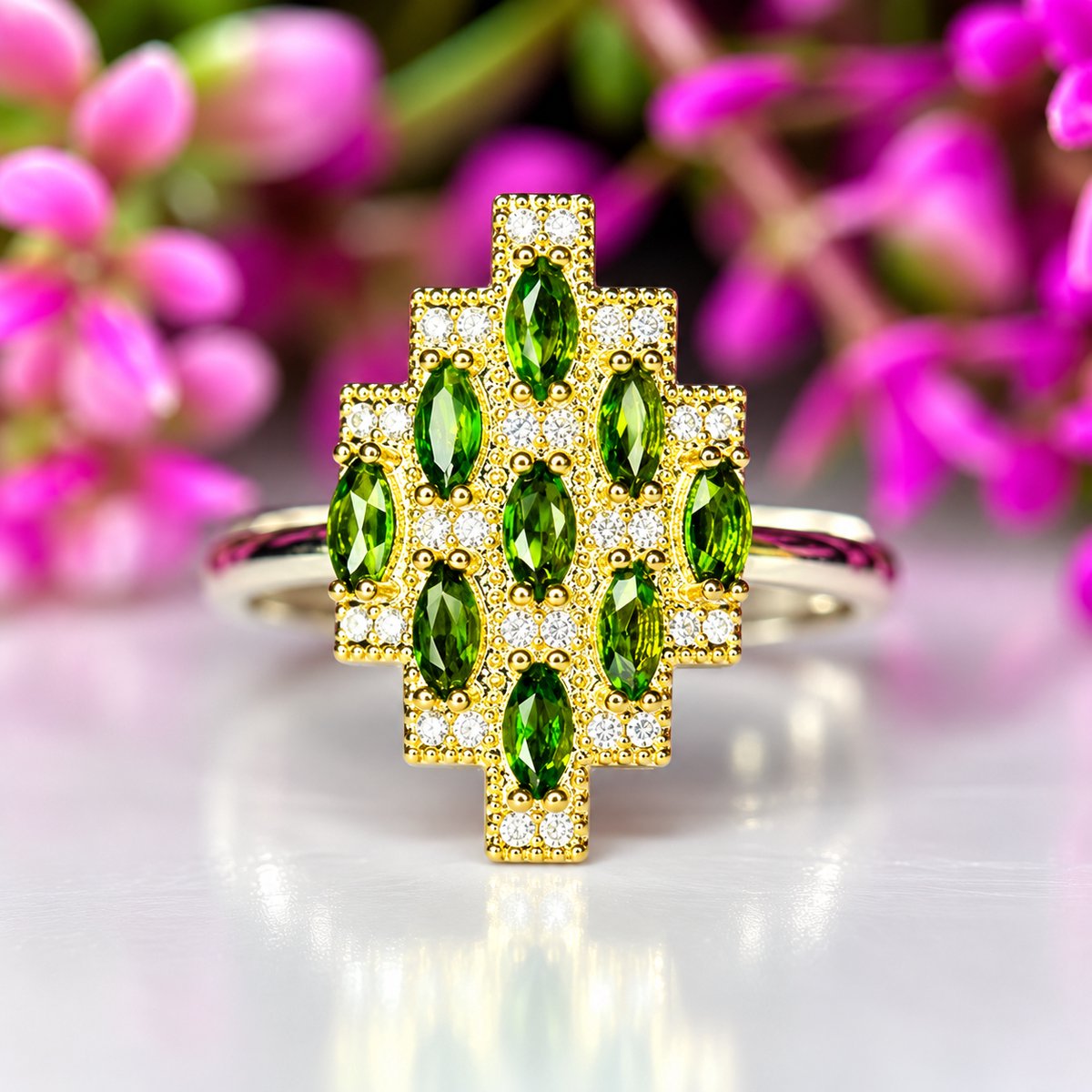 Ring met natuurlijke chroomdiopsiet, CZ en goudkleurige rhodiumplating
