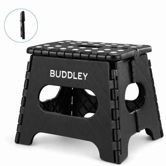 Zwart inklapbaar krukje met witte stippen en de tekst BUDDLEY. De gesloten stand wordt getoond in een cirkel.