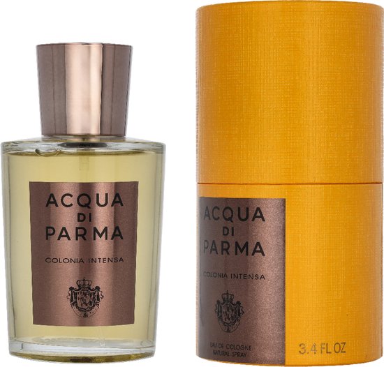 Acqua di Parma Colonia Intensa eau de cologne fles met bruin etiket en bijpassende cilindrische verpakking in geel.