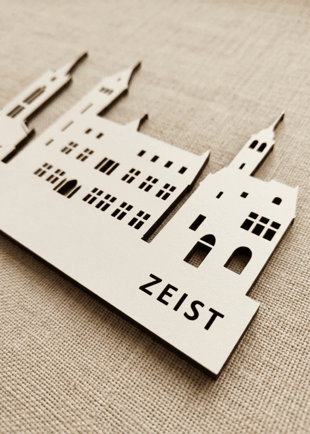 Houten Skyline Zeist | Wanddecoratie voor aan de muur | Wit MDF | 70 x 14 cm