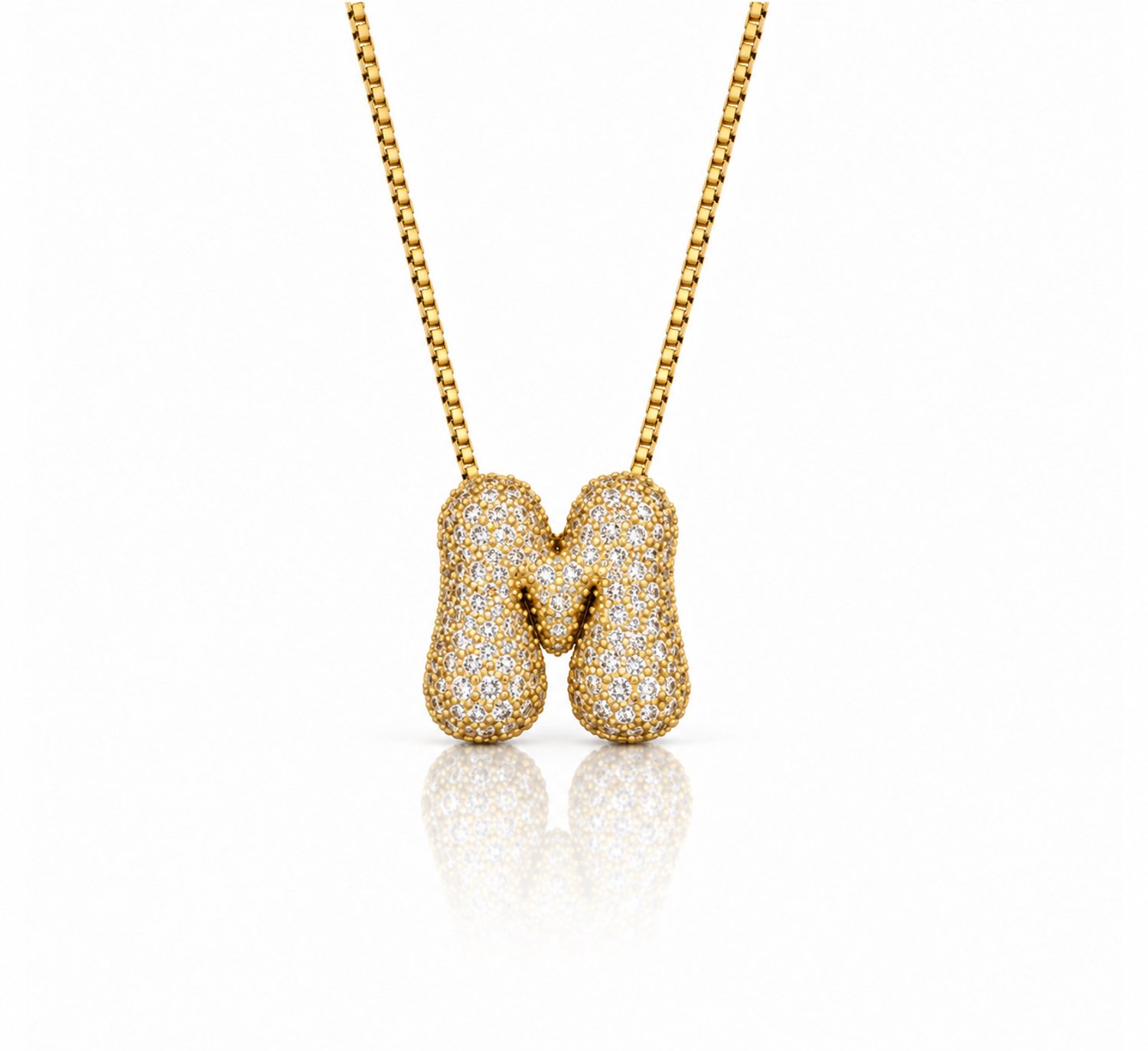 Maevi® Letter Ketting - Letter: M - Glitter Letterketting - Zirkonia Ketting - Lengte: 40 cm - Inclusief Luxe Verpakking - 18K Verguld Goud - Gouden ketting / Gouden letter - Hoge Kwaliteit - Luxe Ketting - Cadeau voor Vrouw / Dames / Moeder / Mama