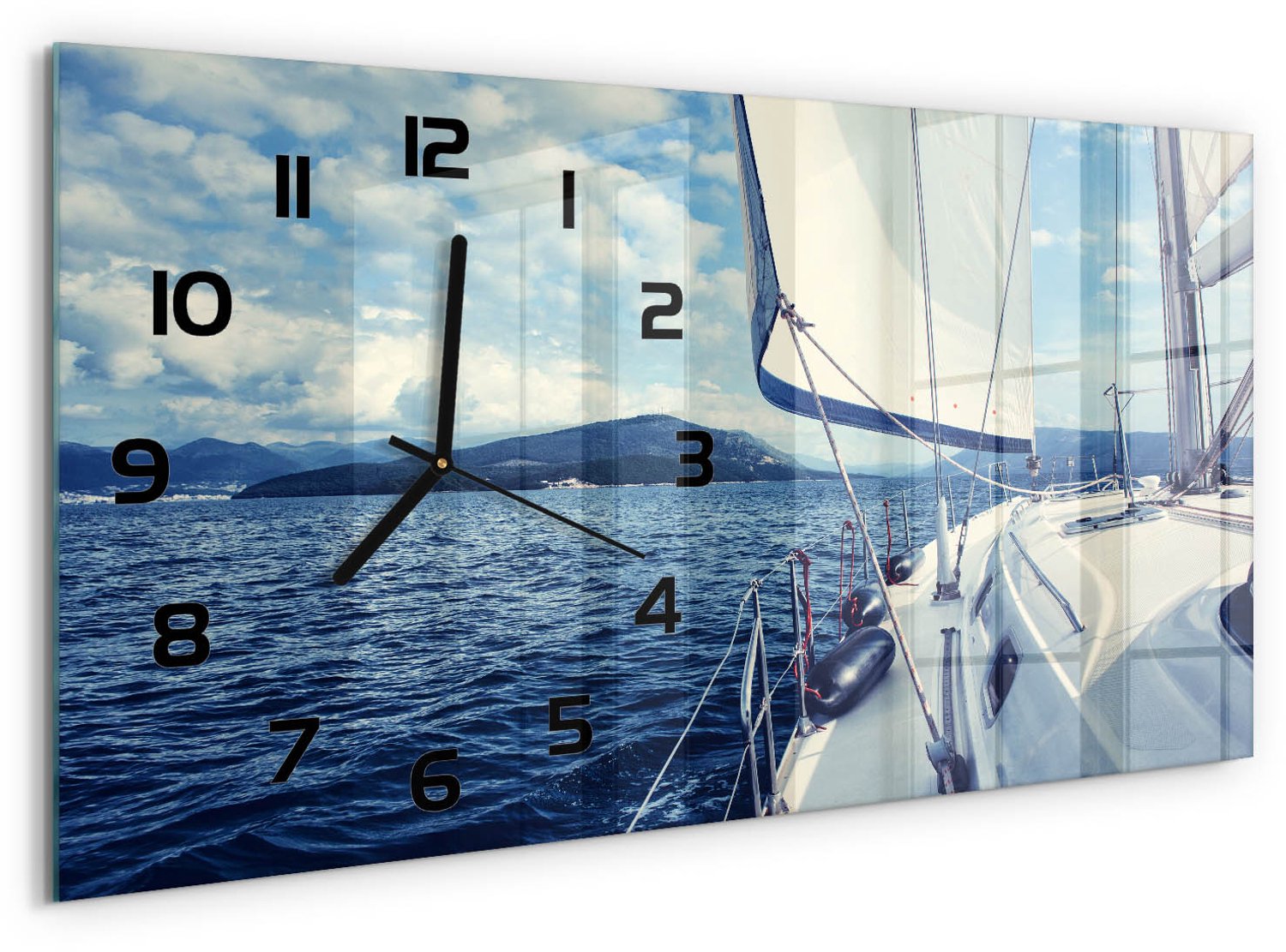 TULUP Wandklok - Jacht op zee op de achtergrond Glazen Klok Met Print - 60x30 cm - Blauw Wandklok Glas Met Motief - Zwarte handen - Rechthoekige Klok - Wandklok Glas Decoratie - Gekleurde Glazen Klok