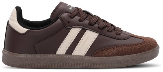 Bruine Slazenger sneaker in profiel met beige strepen, suède neus en een donkerbruine rubberen zool.