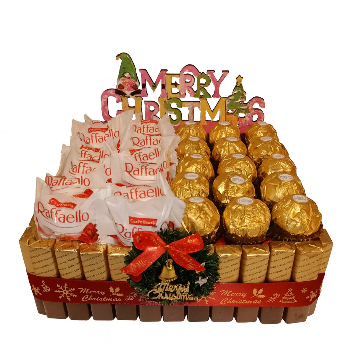 Luxe Kerst snoeptaart – Merci, Raffaello & Ferrero Rocher met Houten Kerstdecoratie