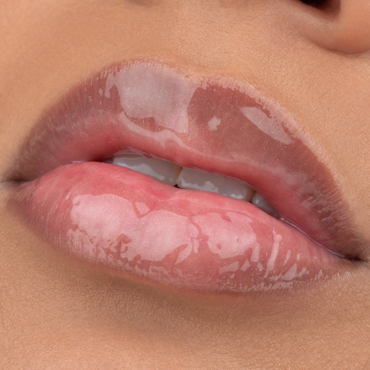 essence JUICY BOMB Shiny Lipgloss – 101 Lovely Litchi — cadeau in Cadeau-ideeën - foto 8