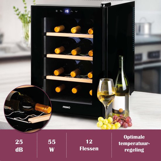 Zwarte wijnkoelkast met 12 flessen, naast een glas witte wijn en druiven. 25 dB.