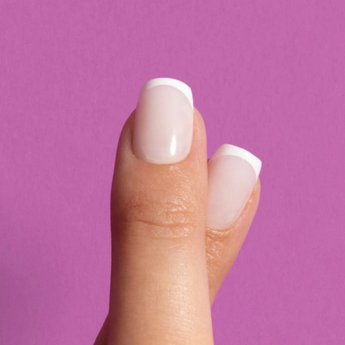 Freaky Nails | Too Polished To Care – French Almond Press-On Nagels – 32 stuks (16 maten) – Glossy Finish – Herbruikbaar