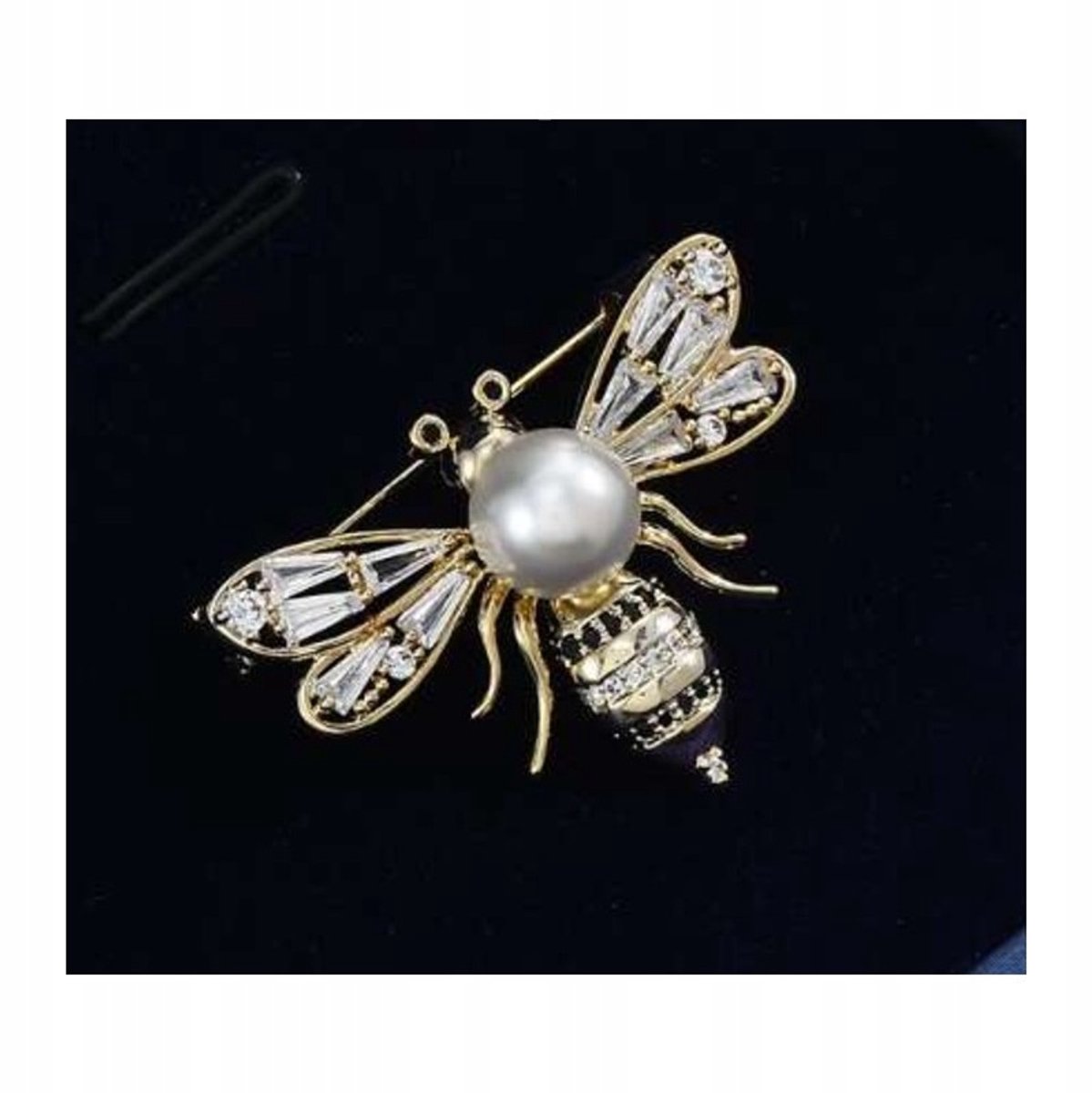 Ecarla Kristallen Bijen Broche met Parel - Elegante Damesaccessoire