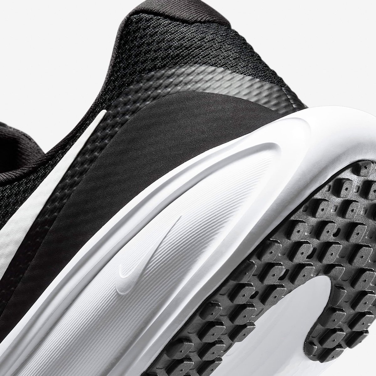 Nike Revolution 8 Heren – Zwart/Wit thumbnail 6