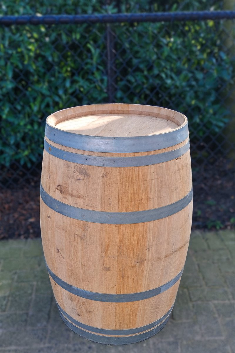 Eiken houten wijnvat 225 Liter - regenton - 95 cm. hoogte