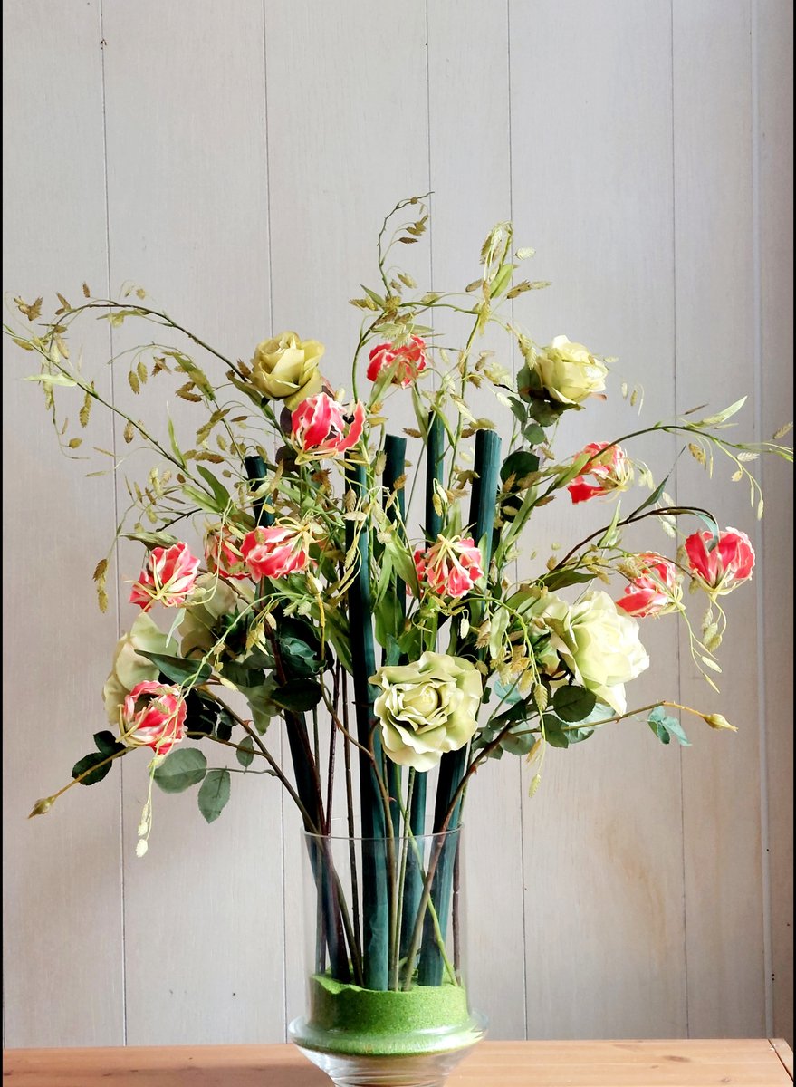 Stylvol en Eyecatching boeket van zijdenbloemen /bouquet silk flowers /85cm / woonaccessoires / Valentijn cadeau/ Moederdag /housewarming