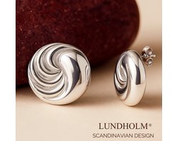 Lundholm Oorknopjes Dames Zilverkleurig – Premium Stainless Steel – grote oorbellen dames Chunky Wave Studs (Ø 2,6 cm) Jewellery Oorbellen Statement – Cadeau voor Haar Tip - My Noray Serie - Luxe Geschenkverpakking