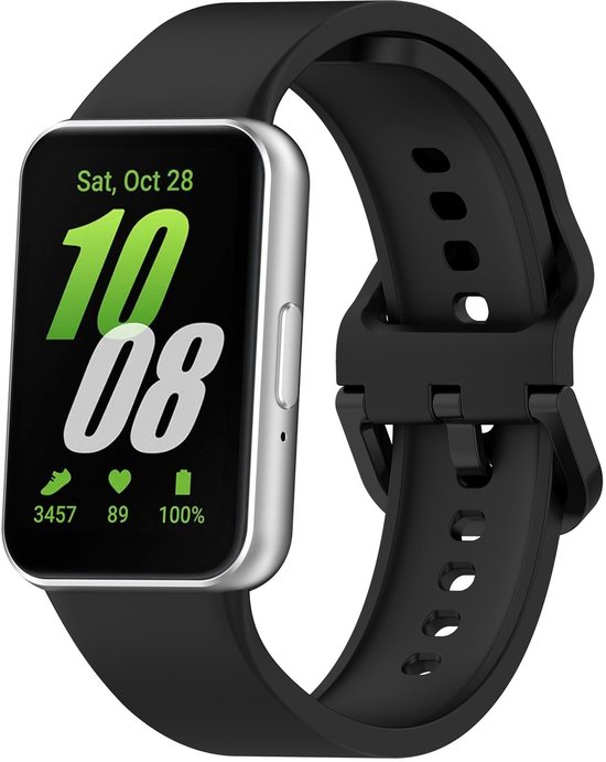Zwarte smartwatch band met digitaal scherm dat de datum en tijd toont.