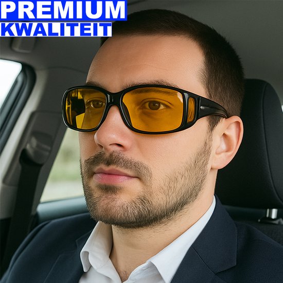 Man met zwarte, gepolariseerde nachtbril met gele glazen in de auto. Tekst: PREMIUM KWALITEIT.