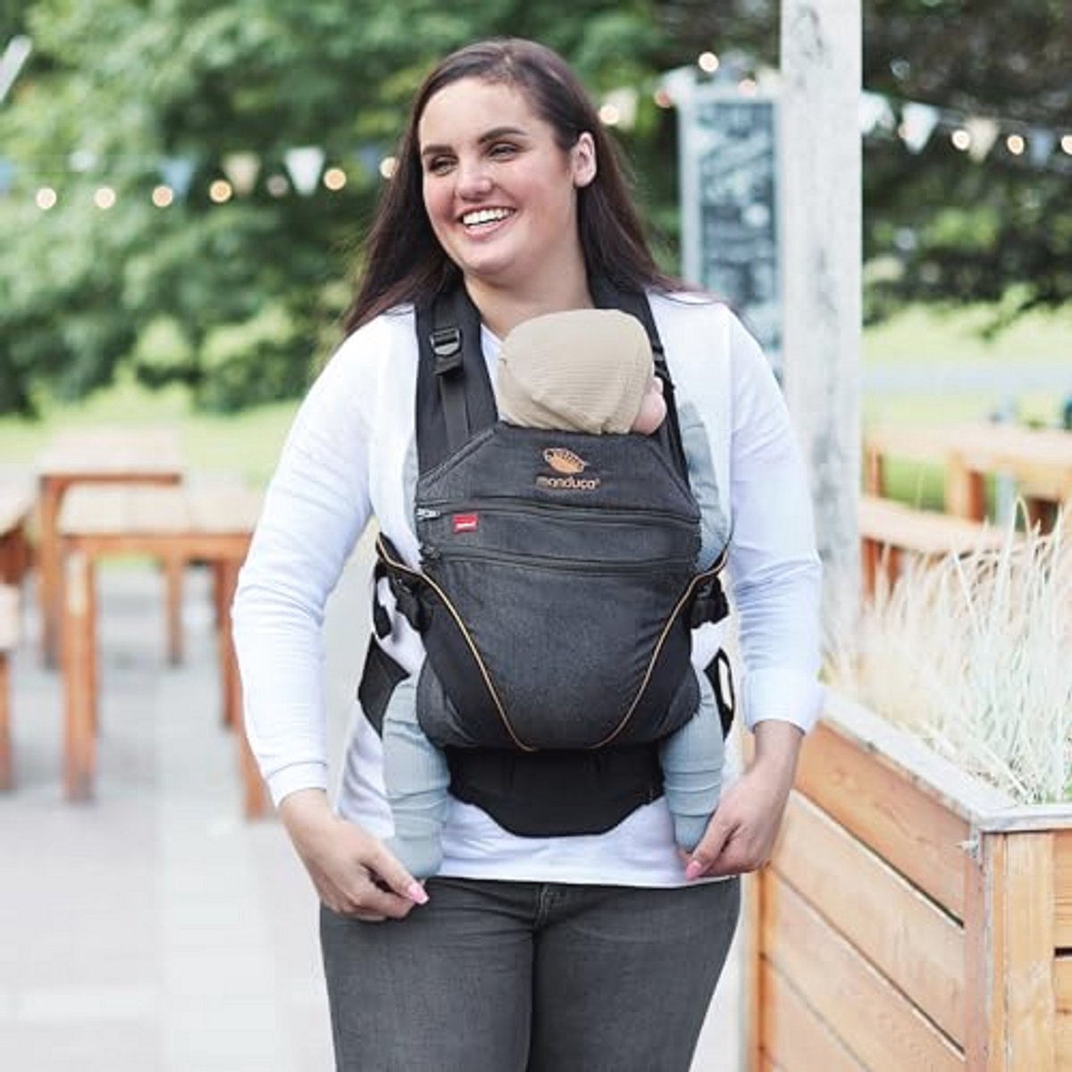 manduca XT Draagzak - Verstelbare Zitting, Uit Te Breiden Van Pasgeborene Tot Peuterdrager - Biologisch Katoenen Draagdoek Met 3 Draagopties,Denimblack-toffee – foto 2