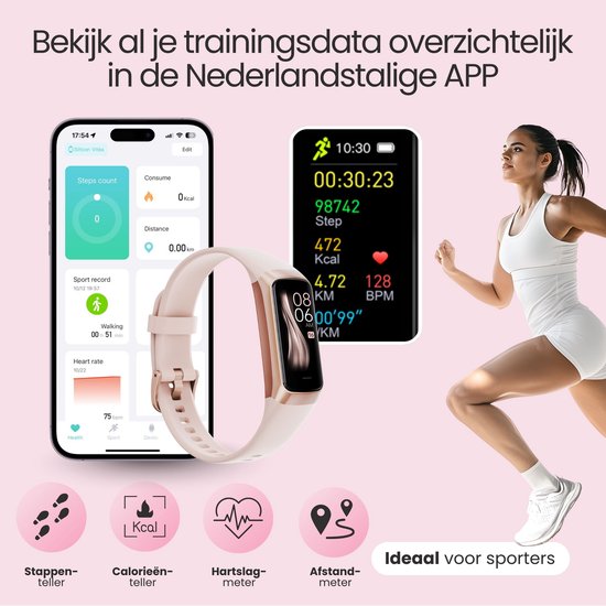 Vrouw in sportkleding, rent met een activity tracker om haar pols. Toont stappenteller, calorieën en hartslag.