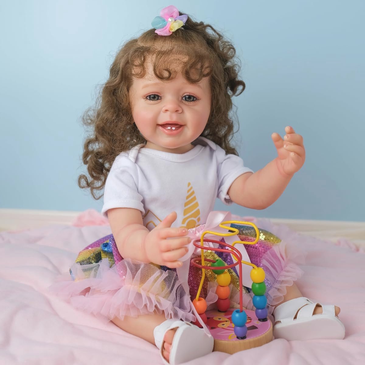 Realistische Levensechte 22 Inch Krullend Haar Babypop voor Meisjes vanaf 3 Jaar