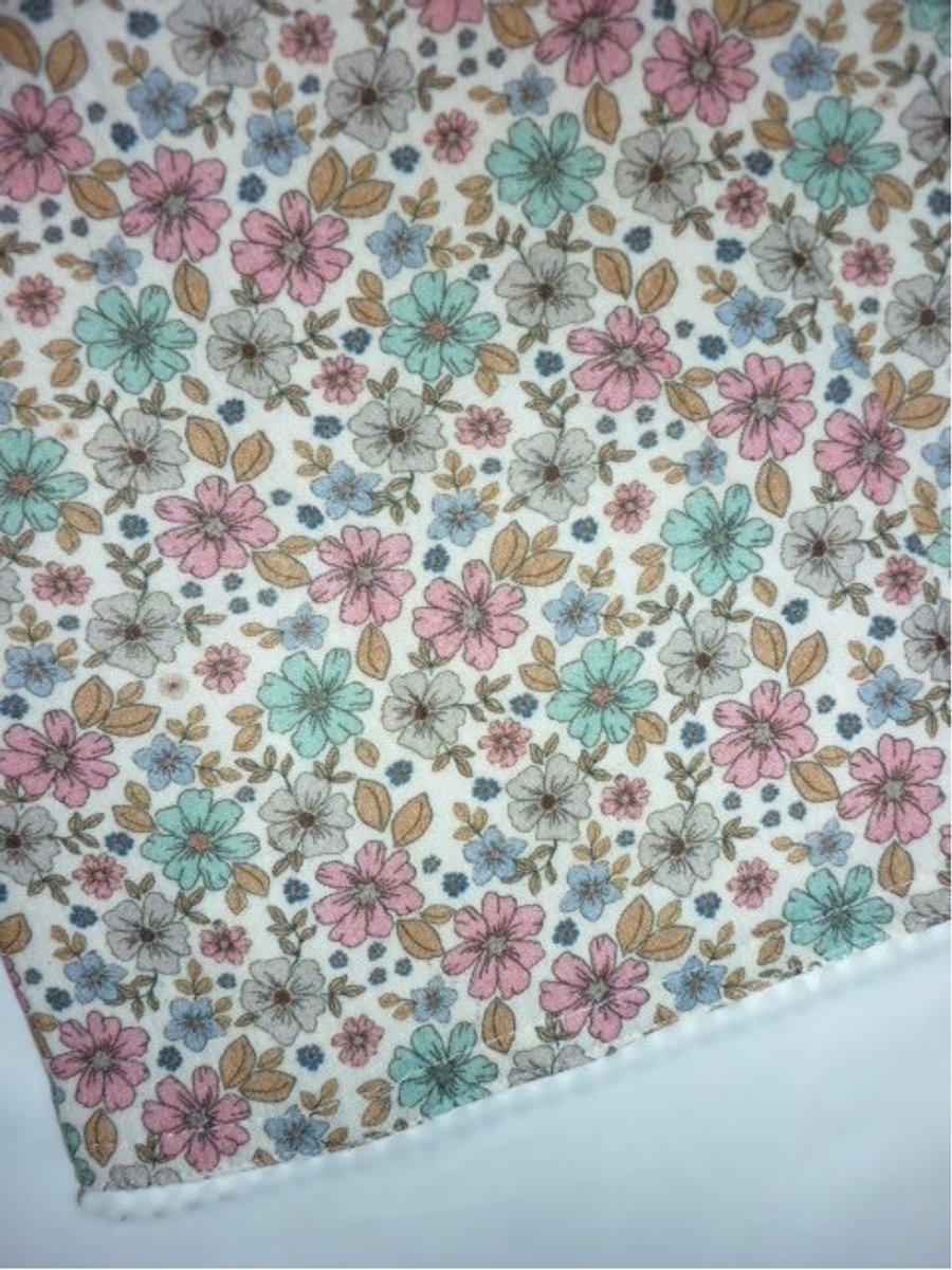 Oogappel Retro Bloemetjes Cottonsoft Wieglaken-Multicolour