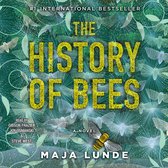 Boekcover van "The History of Bees" met gele glittertekst tegen een donkere achtergrond met patronen van bijen en bladeren.