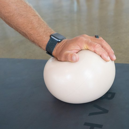 BAHE - Flowballs duet - Set van 2 Pilatesballen - Barstbestendig - Yoga ballen - Pilates ballen - 22 en 15 cm - incl. opblaasrietje van Bahe — afbeelding 3
