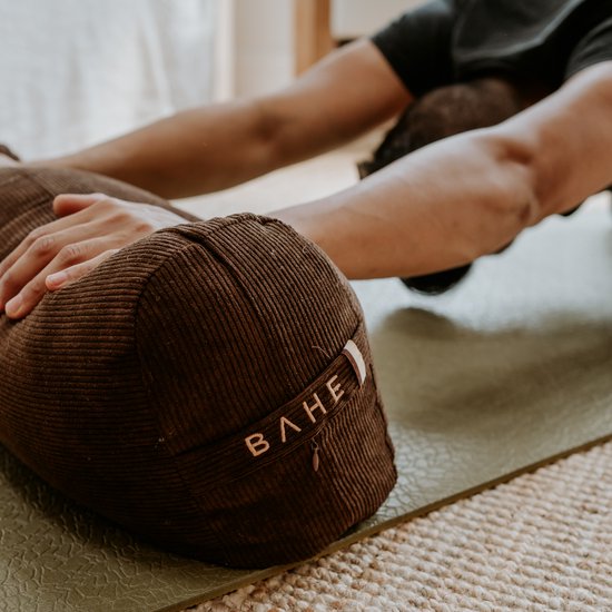 BAHE - Yoga Bolster - Yogakussen - Meditatiekussen - 70 x 24 cm - Corduroy Hoes Bruin Ribstof van Merkloos — afbeelding 3