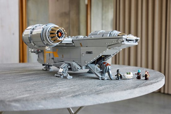 LEGO Star Wars De Razor Crest, UCS Mandalorian Starship Bouwset voor Volwassenen- 75331
