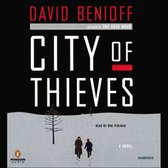 Boekcover van 'City of Thieves' van David Benioff, met twee figuren die door een besneeuwd landschap lopen.