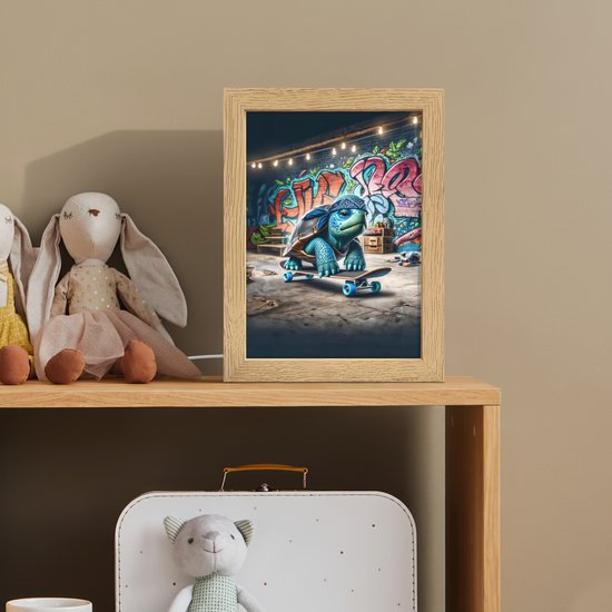 Nachtlampje 15x20 cm - Kinder lampje - Schildpad - Graffiti - Skateboard - Jongens - Tafellamp kinderkamer - Slaapkamer lamp - Bedlamp kinderen - Kinderlampje stopcontact - Wandlamp babykamer - Nachtlampjes van OnlyWow — afbeelding 3