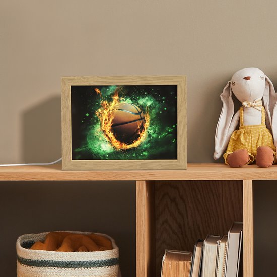 Nachtlampje 20x15 cm - Kinder lampje - Basketbal - Vuur - Vlammen - Groen - Tafellamp kinderkamer - Slaapkamer lamp - Bedlamp kinderen - Kinderlampje stopcontact - Wandlamp babykamer - Nachtlampjes van Merkloos — afbeelding 3