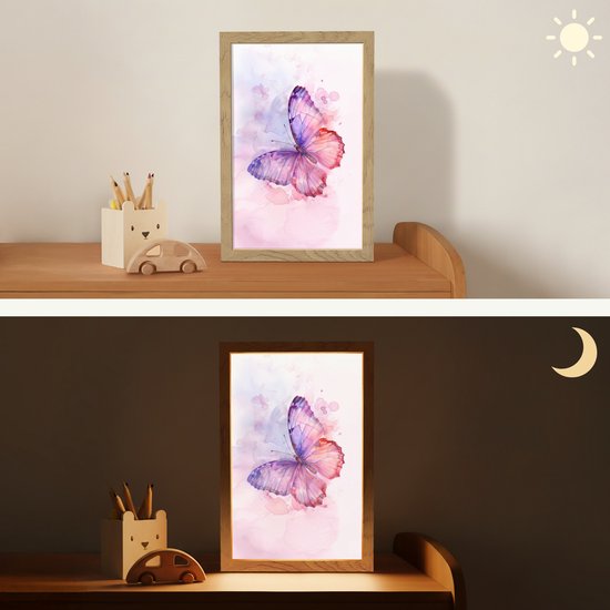 Nachtlampje 20x30 cm - Kinder lampje - Vlinder - Paars - Pastel kleuren - Verf - Tafellamp kinderkamer - Slaapkamer lamp - Bedlamp kinderen - Kinderlampje stopcontact - Wandlamp babykamer - Nachtlampjes van Merkloos — afbeelding 4