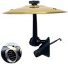 Gouden cymbal op zwarte houder met ventilatieclip. Kleine weergave van de gemonteerde cymbal in een auto-interieur.