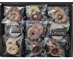 Kerstkransjes Proeverij Pakket & vrolijke Kerstmuts | Mystery Card met persoonlijke online boodschap | 18 Kerstkransjes | 9 verschillende smaken | Kerstpakket | Brievenbuspakket