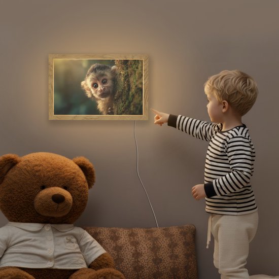 Nachtlampje 30x20 cm - Kinder lampje - Aap - Boomstronk - Bruin - Tafellamp kinderkamer - Slaapkamer lamp - Bedlamp kinderen - Kinderlampje stopcontact - Wandlamp babykamer - Nachtlampjes van Merkloos — afbeelding 5