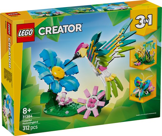Set LEGO Creator 3-en-1 31384 représentant un colibri fait de briques LEGO vertes, roses et jaunes, buvant le nectar d'une fleur bleue.