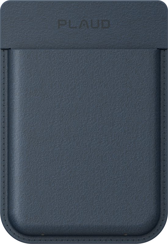 Donkerblauwe hoes met PLAUD-logo aan de bovenzijde. Gemaakt van getextureerd materiaal.