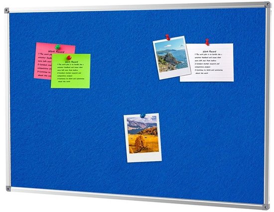 Blauw prikbord 60x90 cm met aluminium frame, versierd met notities en foto's.