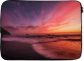 Laptophoes 13 inch - Strand - Zee - Natuur - Avond - Laptop sleeve - Binnenmaat 32x22,5 cm - Zwarte achterkant