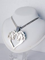 Hetty'S - Prachtige zilveren hanger van 2 paardenhoofden - in een hartvorm