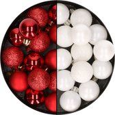 28x stuks kleine kunststof kerstballen wit en rood 3 cm - kerstversiering