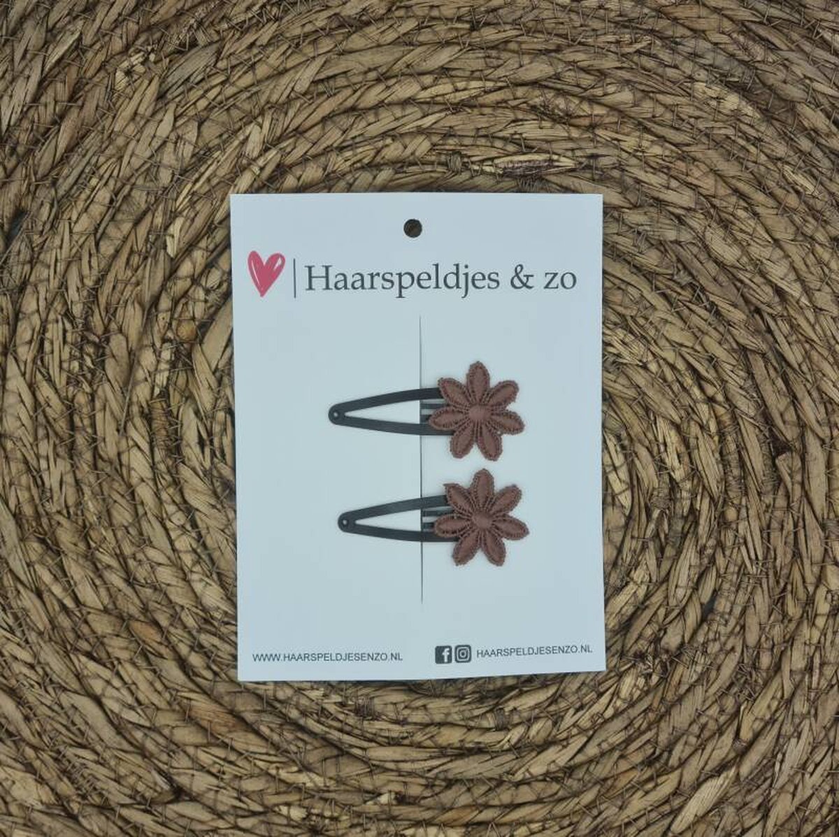 Haarspeldje Flower - bloemetjes - bruin — 4 cm (meerprijs + €0,70) / zwart (meerprijs + €0,50)