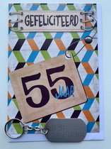 Akyol - verjaardagskaart met envelop en sleutelhanger hoera 55 jaar kaartje met sleutelhanger - Verjaardag - Gefeliciteerd - verrassing - Jarig - 55 jaar - Kaartje - sleutelhanger