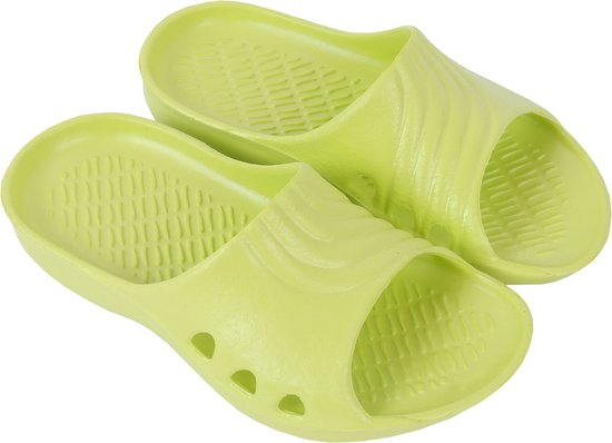 Superlichte en duurzame, limoenkleurige slippers van hoogwaardig rubber - BAMBINO LEMIGO / 30-31